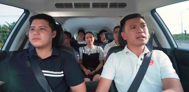 Hyundai Stargazer X: Thử thách chở 7 người, leo dốc và vượt xe – Có làm khó được? 3 Nội thất Hyundai stargazer X