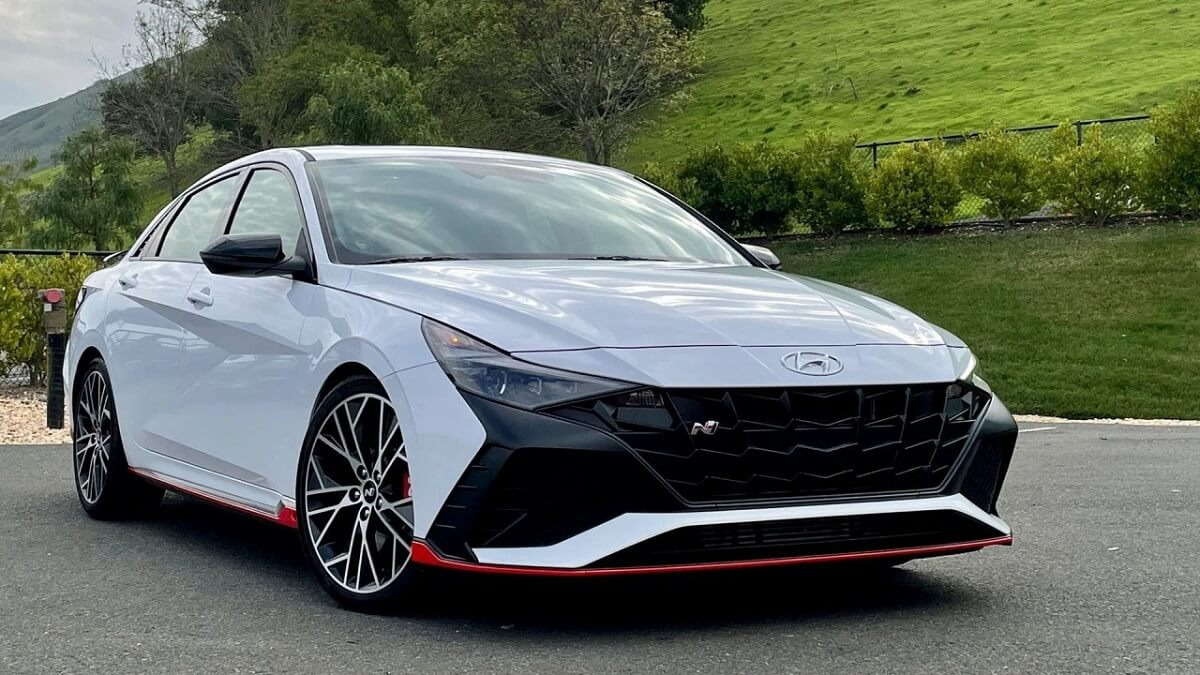 danh gia hyundai elantra 2023